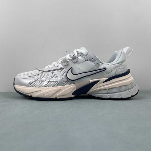 D  NIKE V2k Run  FD0736-004  36-45